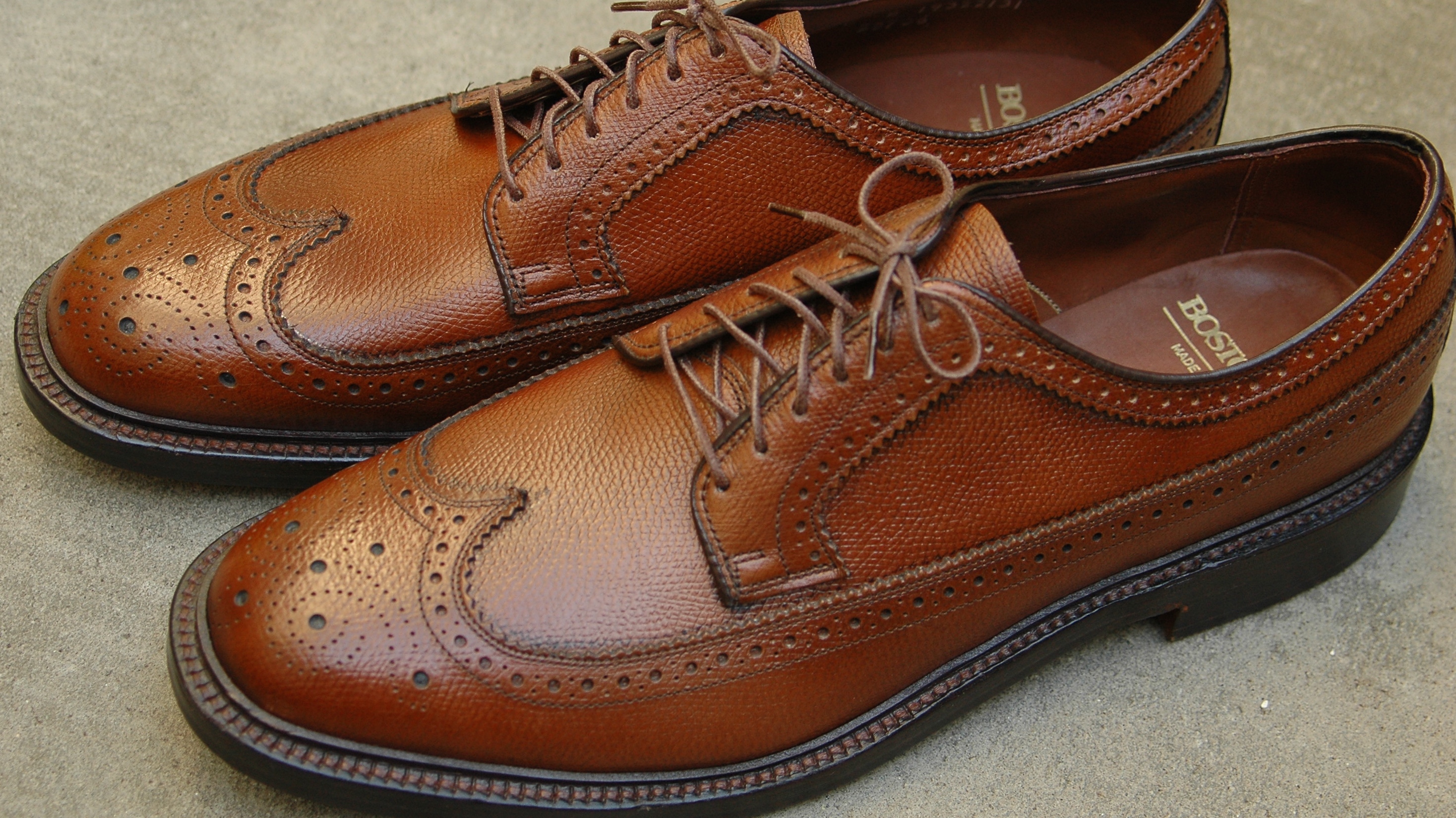 bostonian wingtip shoes