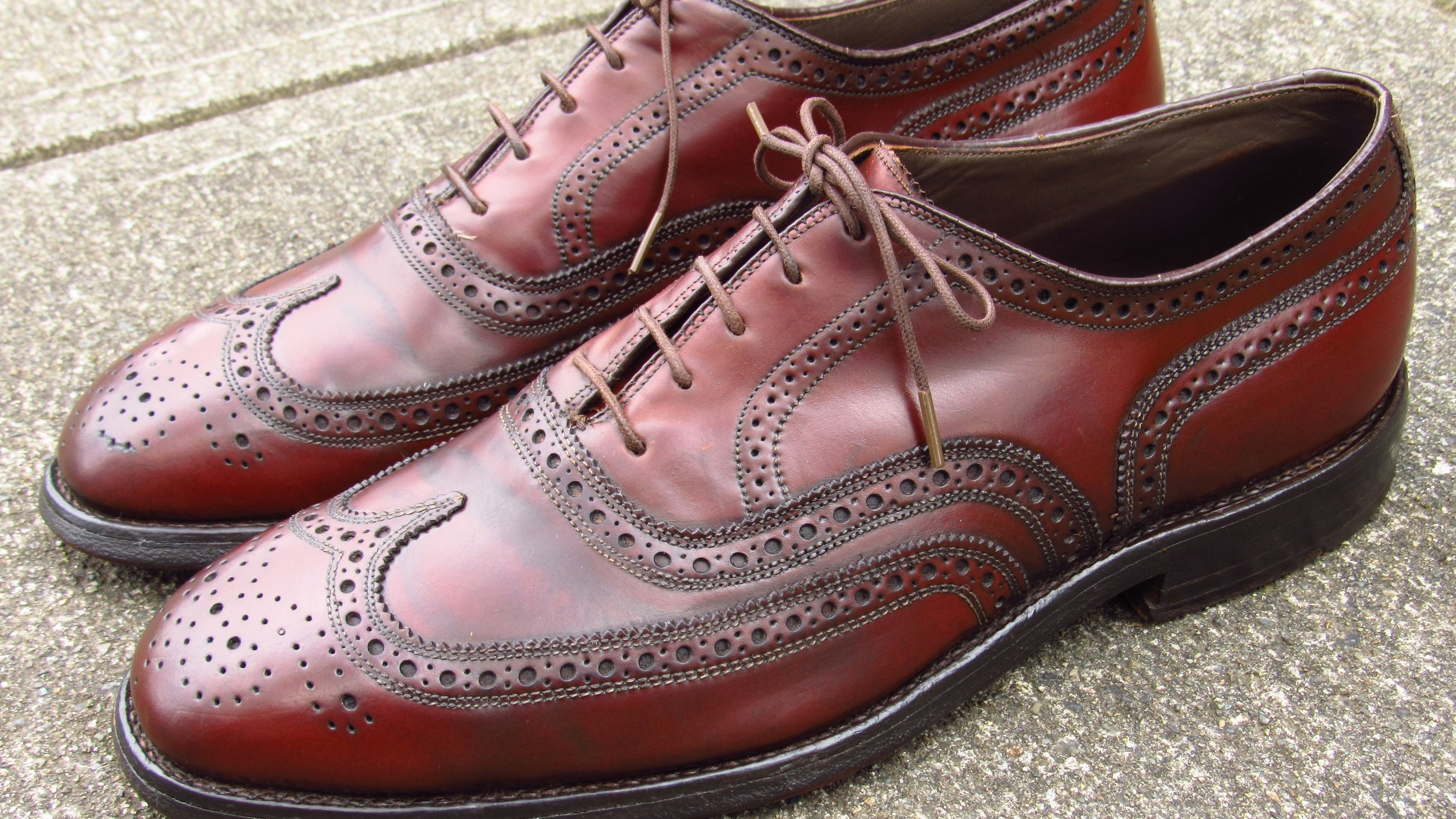 Reshaping Shell Cordovan With Water | vcleat