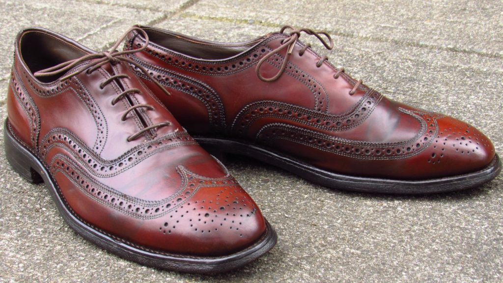 Reshaping Shell Cordovan With Water | vcleat