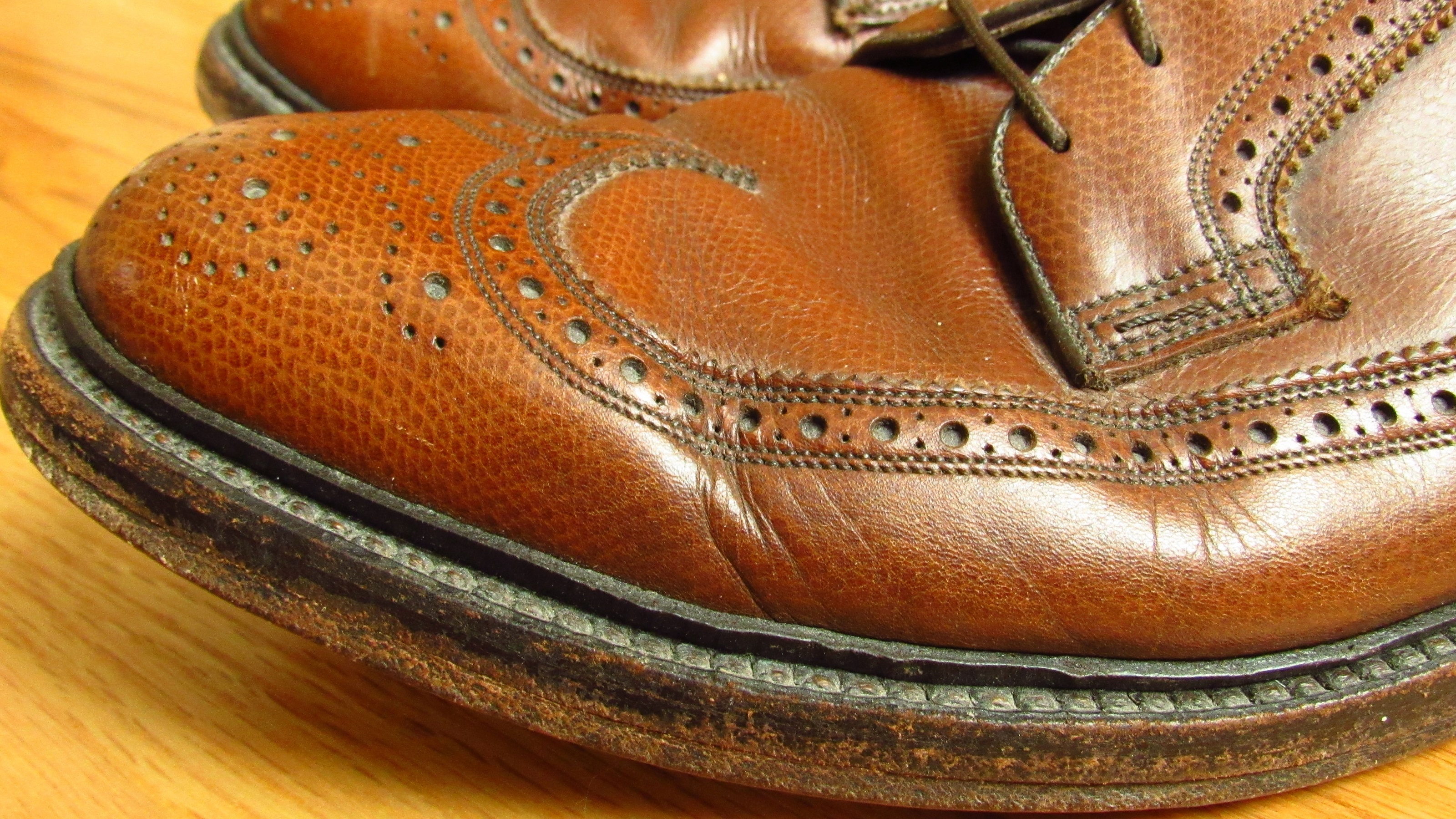 Buying Vintage Shoes | vcleat