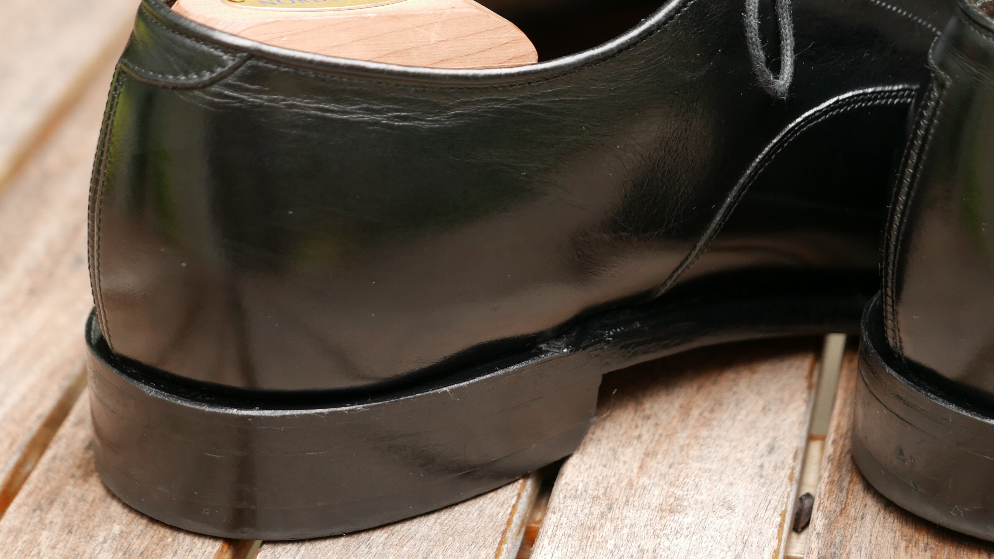 shoe edge dressing