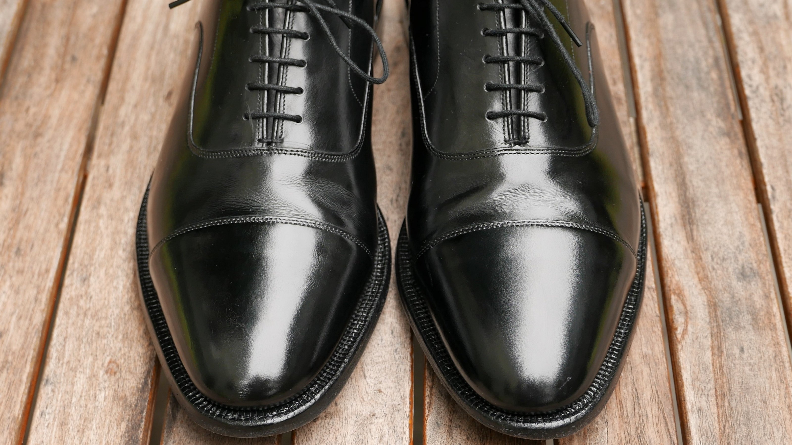 johnston and murphy black cap toe